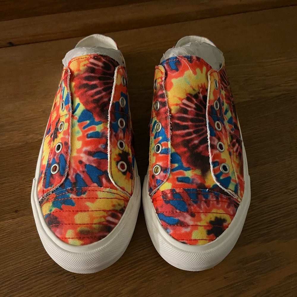 Gypsy Jazz tie dye slip ons